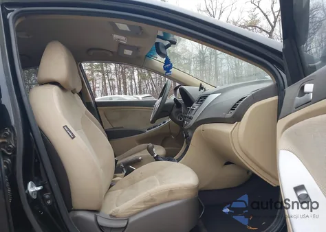 2012 Hyundai Accent Gls z USA, uszkodzony, nr VIN KMHCT4AE8CU121941